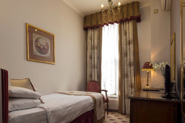 Hotel London Lodge